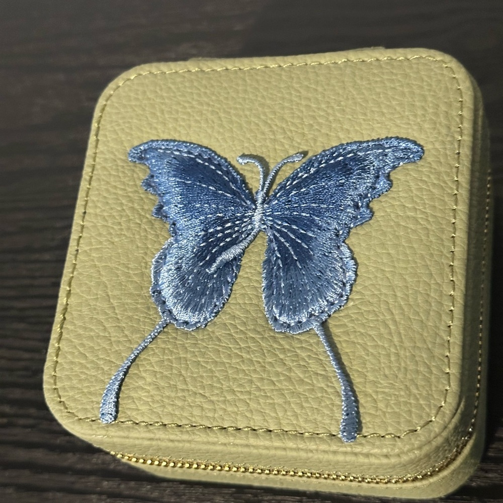 S Leaf Personalized Travel Jewelry Box